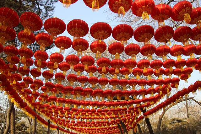 Mengunjungi Festival Saat Perayaan Imlek