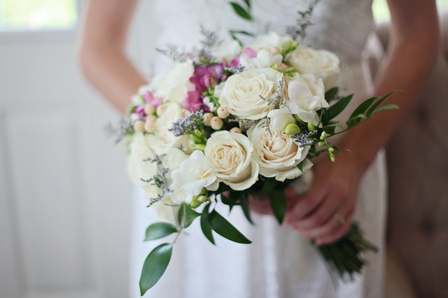 White Roses Bouquet for Wedding