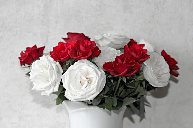 White Roses and Red Roses Combination