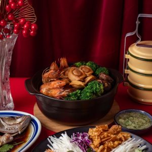 15 Brilliant Mid-Autumn Festival Decorations - lunar offering table