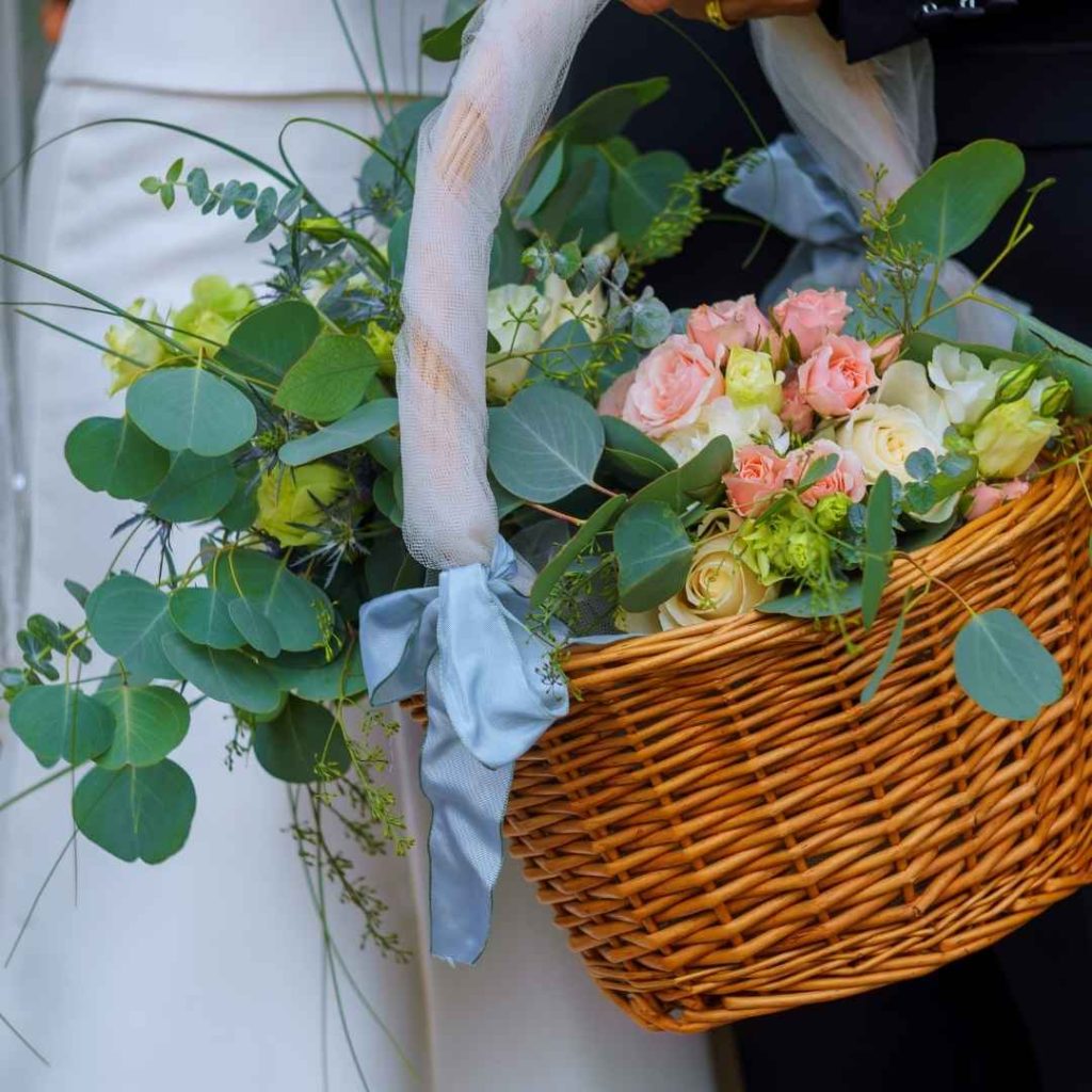 flower basket- the perfect gift to all occasion
